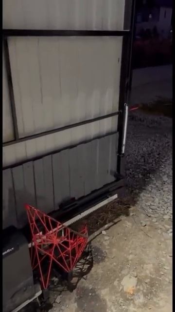 Интересное решение для откатных ворот .