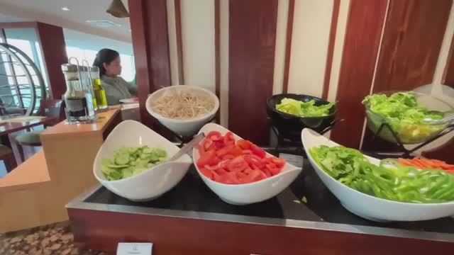 ШАРДЖА Завтрак в Отеле Golden Tulip .Теперь я знаю что продают в Лу Лу.Обзор .Гуляю в красоте 🥰 смотреть онлайн