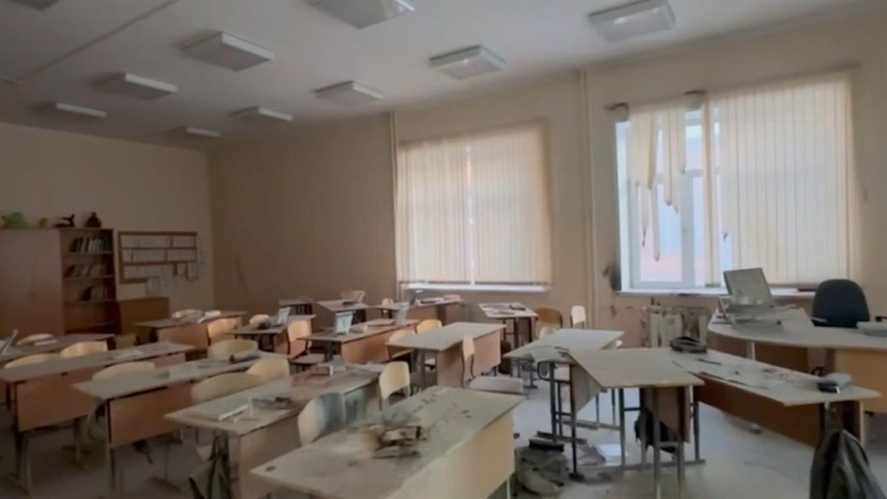 Кадры обугленного класса после ЧП в школе Красноярска показала прокуратура. смотреть онлайн