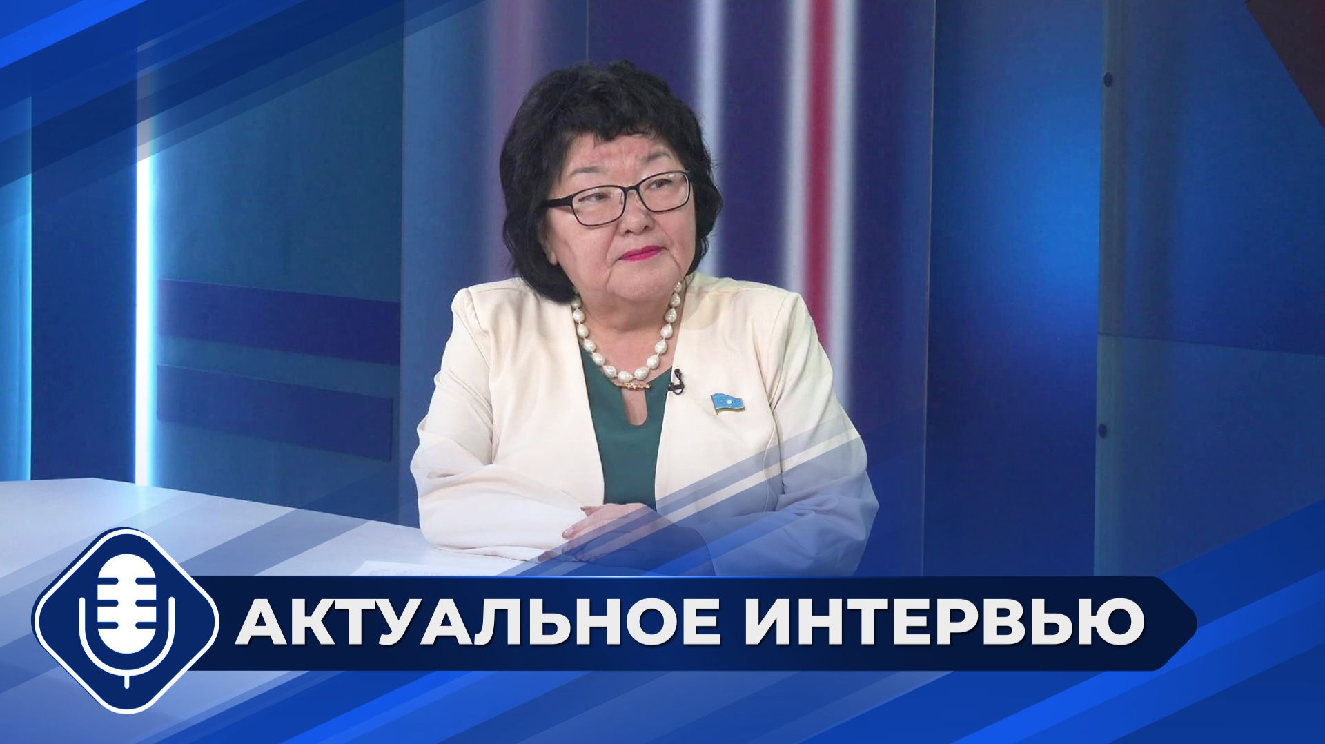 Выездное заседание комитета парламента Якутии в Томпонский район смотреть онлайн