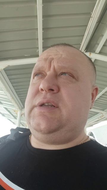 МЕСТНЫЕ КАРЕЛЫ  ОТОЗВАЛИСЬ ПЕРЕВЕСТИ НАС НА ОСТРОВ В ОХОТНИЧИЙ ДОМИК #orionboat #ruboats #lordriver