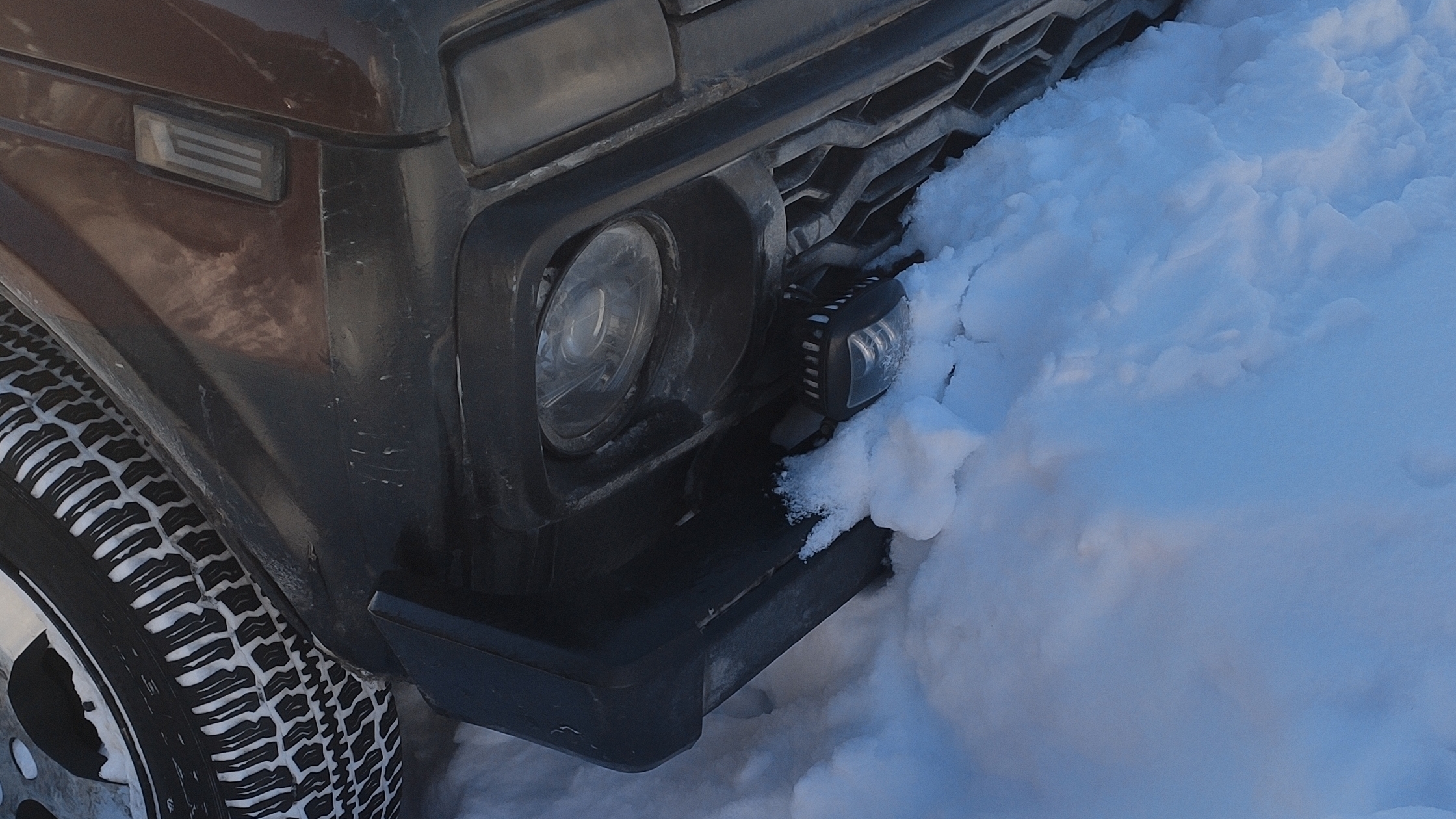 В выборе резины постоянен как скала!? Новые амортизаторы для Нивы..) смотреть онлайн