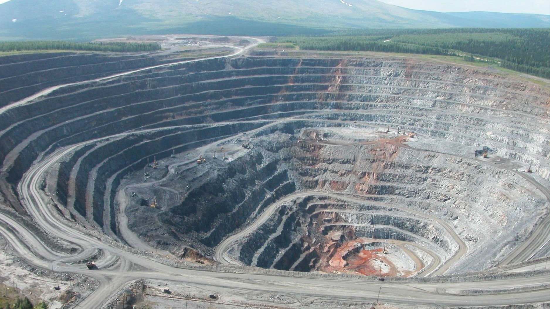 БОГАТСТВА  НЕДР  КРАСНОЯРСКОГО  КРАЯ