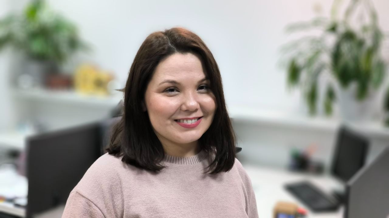 История успеха уральской певицы Эльвины Бархитдиновой. смотреть онлайн