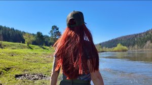 ОДНА НА МАЙСКОМ СПЛАВЕ СРЕДИ ТАЙГИ. УРАЛ, РЕКА СЫЛВА