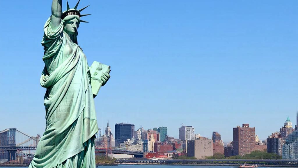 Лет в 16, помню ясно, я в Америку попал…