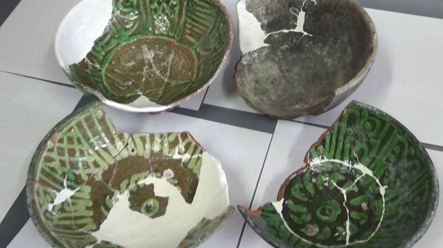 Поливные чаши 60-х годов XIV века. Как они выглядели?