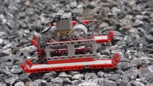 LEGO Challenge_ 3 Ходока LEGO против 5 невозможных местностей – Кто выживет?