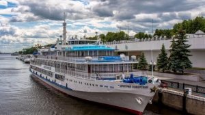 Речной вокзал, продажа пива - стихи Виктора Левашова, Ярославль.