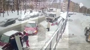 РЕН ТВ публикует кадры потасовки с актрисой Артамоновой в Москве