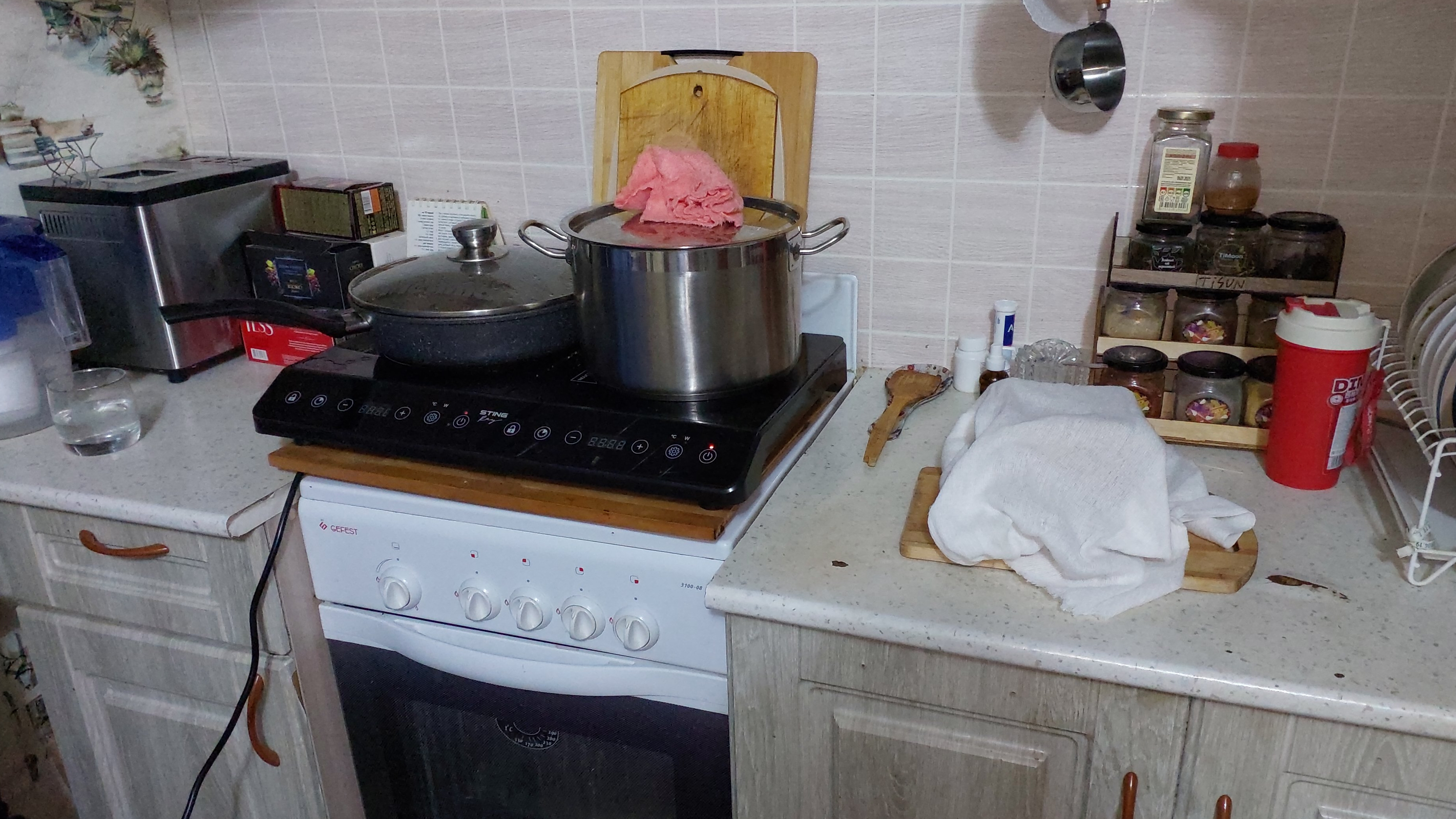 Готовлю ужин, с хлебом опять не удача, общаюсь с вами смотреть онлайн