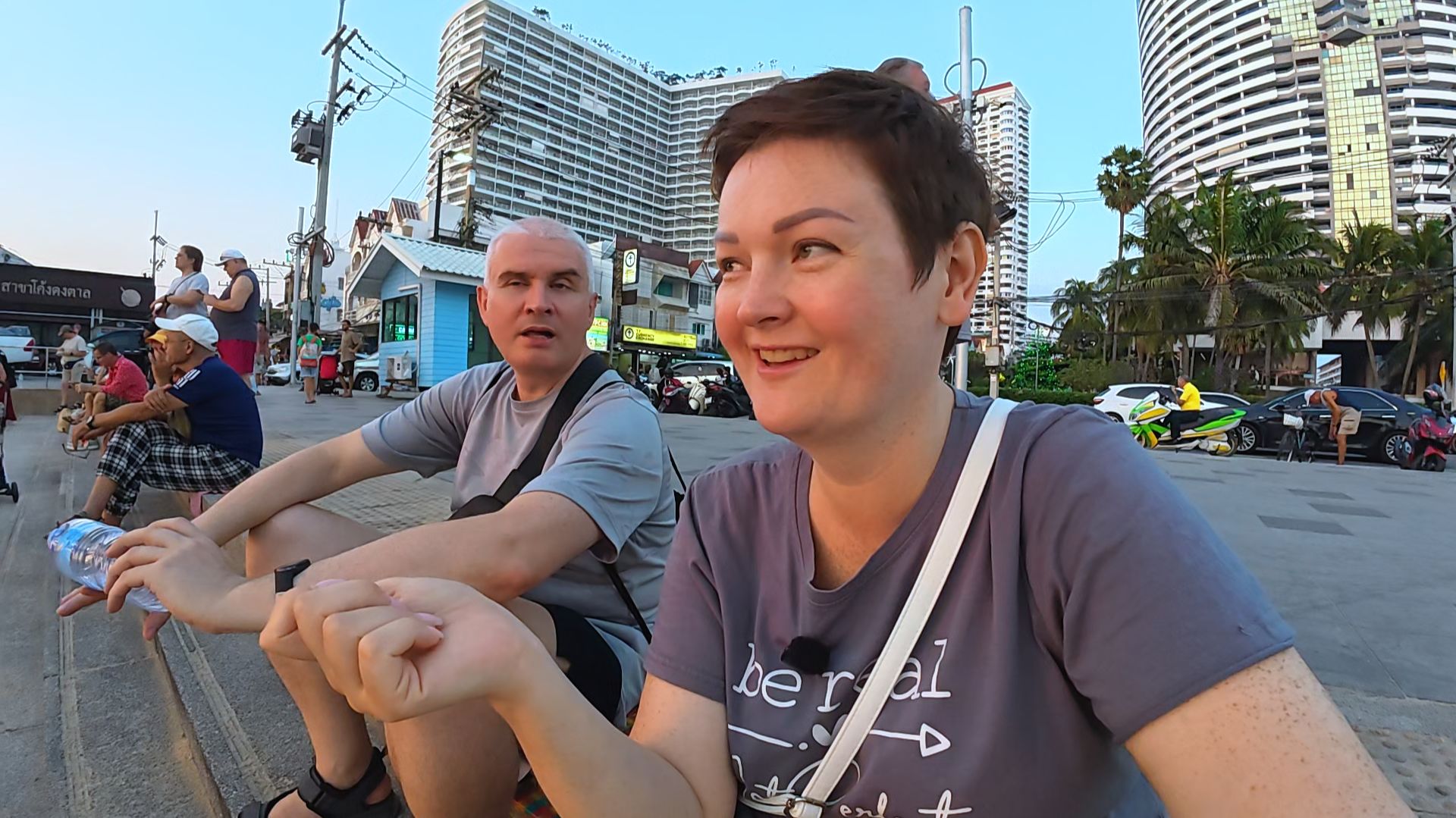 Все блогеры ВРУТ! ПРИНУДИЛА Вована встретить закат на пляже в Паттайе! ВОСПИТАТЕЛЬНЫЕ меры! Джомтьен смотреть онлайн
