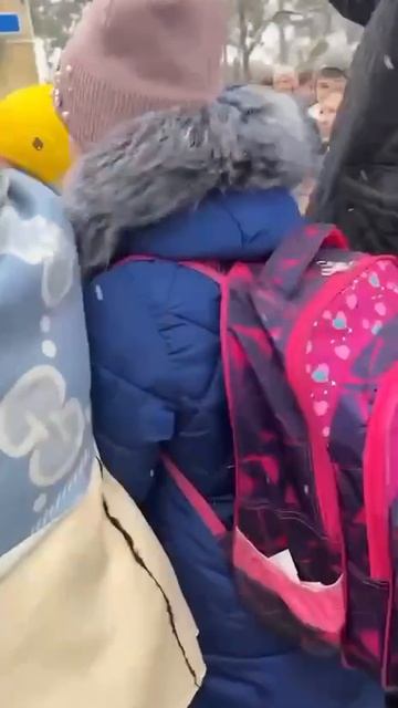 СВО вот так встречают учителя вернувшегося с войны, Дагестан смотреть онлайн