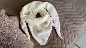 Платок спицами (косынка, бактус). Подробная инструкция