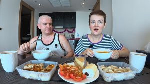 Мукбанг Вован испытывает СИЛУ ВОЛИ! Не слушайте ДИВАННЫХ экспертов, идите к ВРАЧАМ! Семейный обед