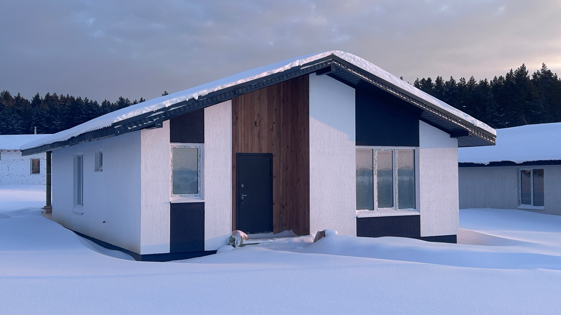 Новый коттедж с видом на лес в 30 минутах на машине от ЕКАДа Свердловской области +79221794179