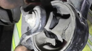 Замена задней подушки коробки Chery E5