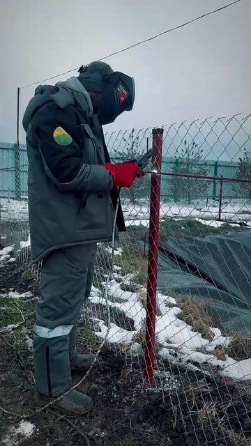 Забор из сетки рабицы