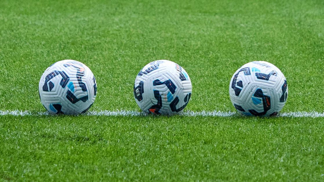 Эстонские футбольные клубы потребовали от УЕФА прекратить выплаты командам из РФ смотреть онлайн