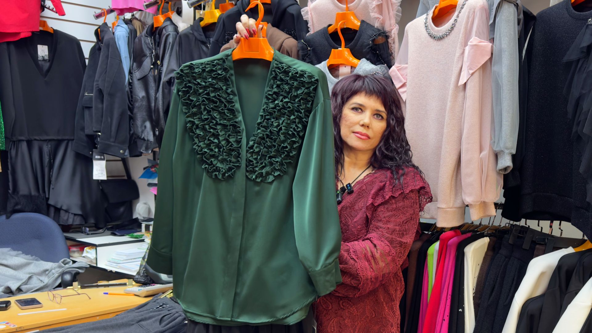 Новая коллекция трикотажа у Виктории. Блузы. Свитшоты. Юбки. Брюки. Жилетки смотреть онлайн