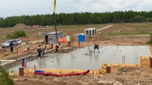 Заливка плиты фундамента: как это делает ФЛЭТХАУС Весь процесс за 16 секунд