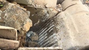 Строительство, дробление щебёнки