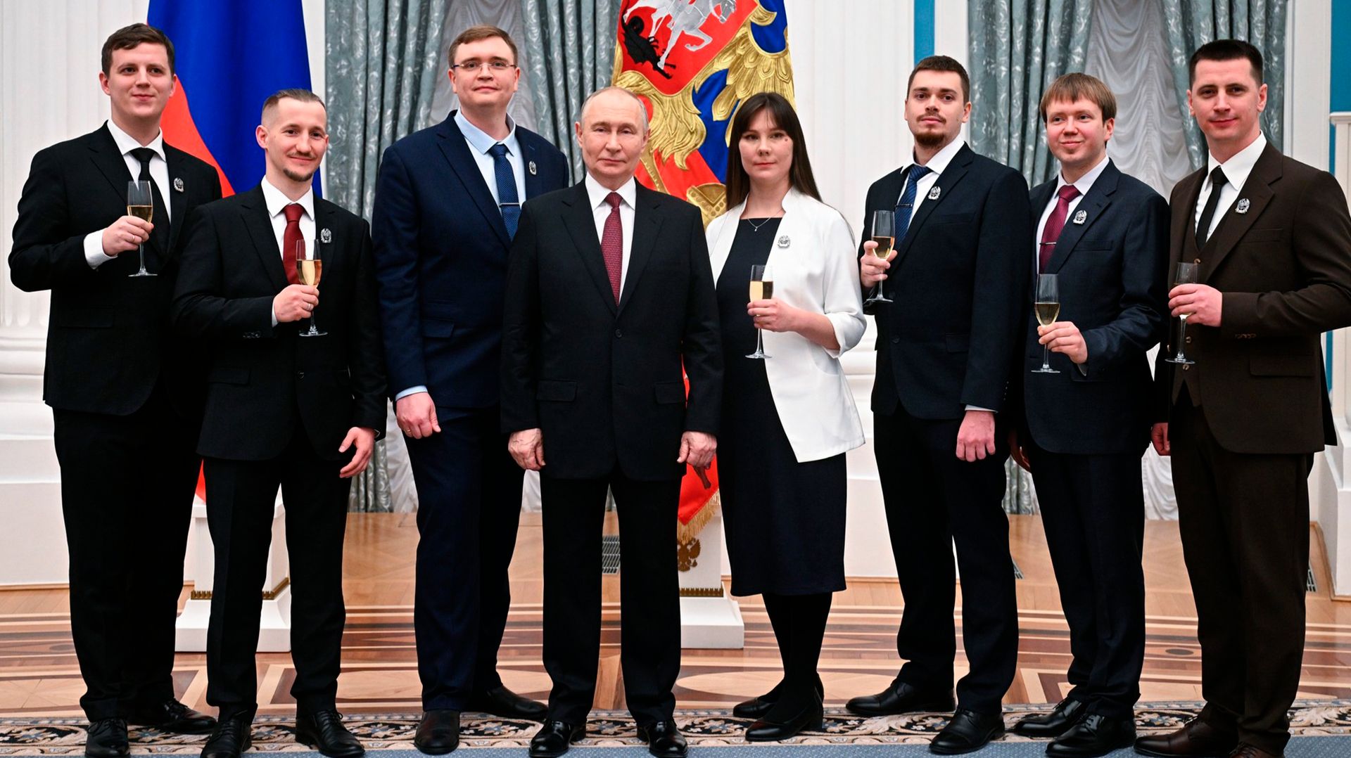 Путин вручил премии молодым ученым в Кремле смотреть онлайн