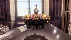 Поврежденную при ограблении Лувра корону отреставрируют