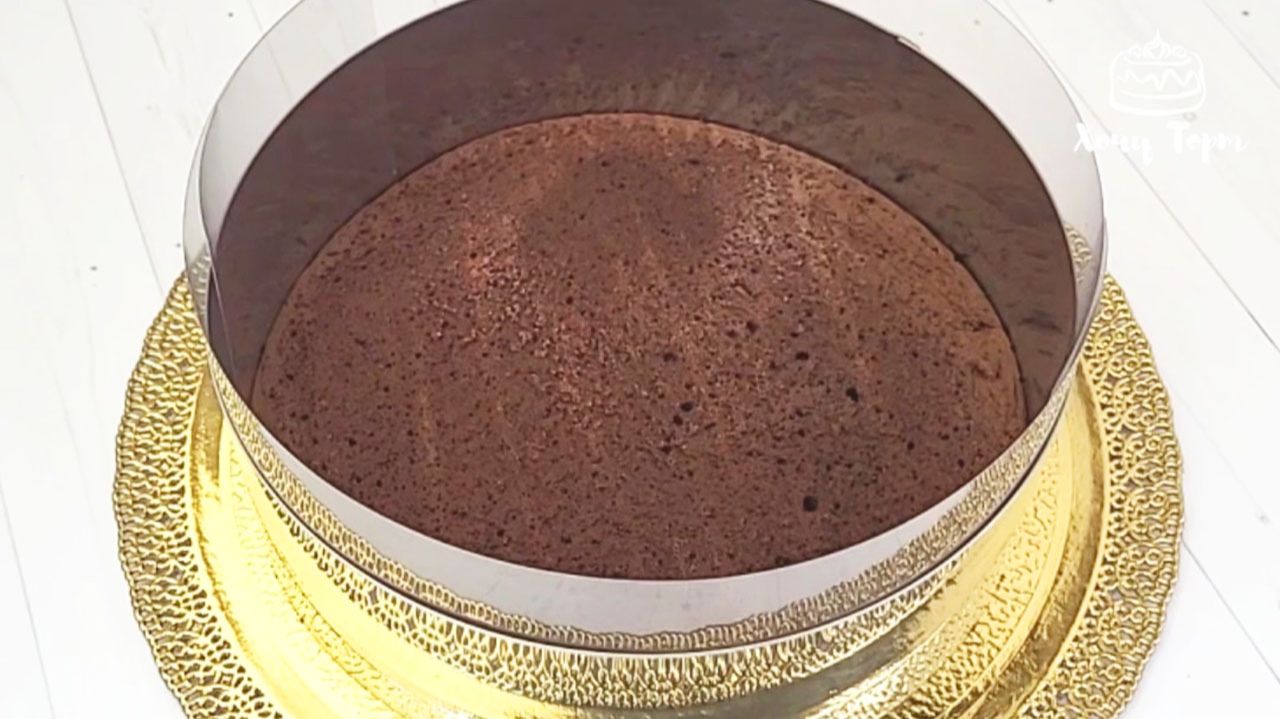 🍫 Очень ВКУСНЫЙ ШОКОЛАДНЫЙ БИСКВИТ ✨ Идеально для тортов с муссом и суфле! 🎂 смотреть онлайн