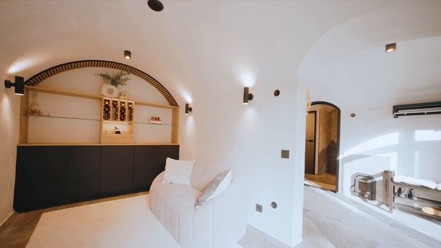 Монолитный современный энергоэффективный дом.