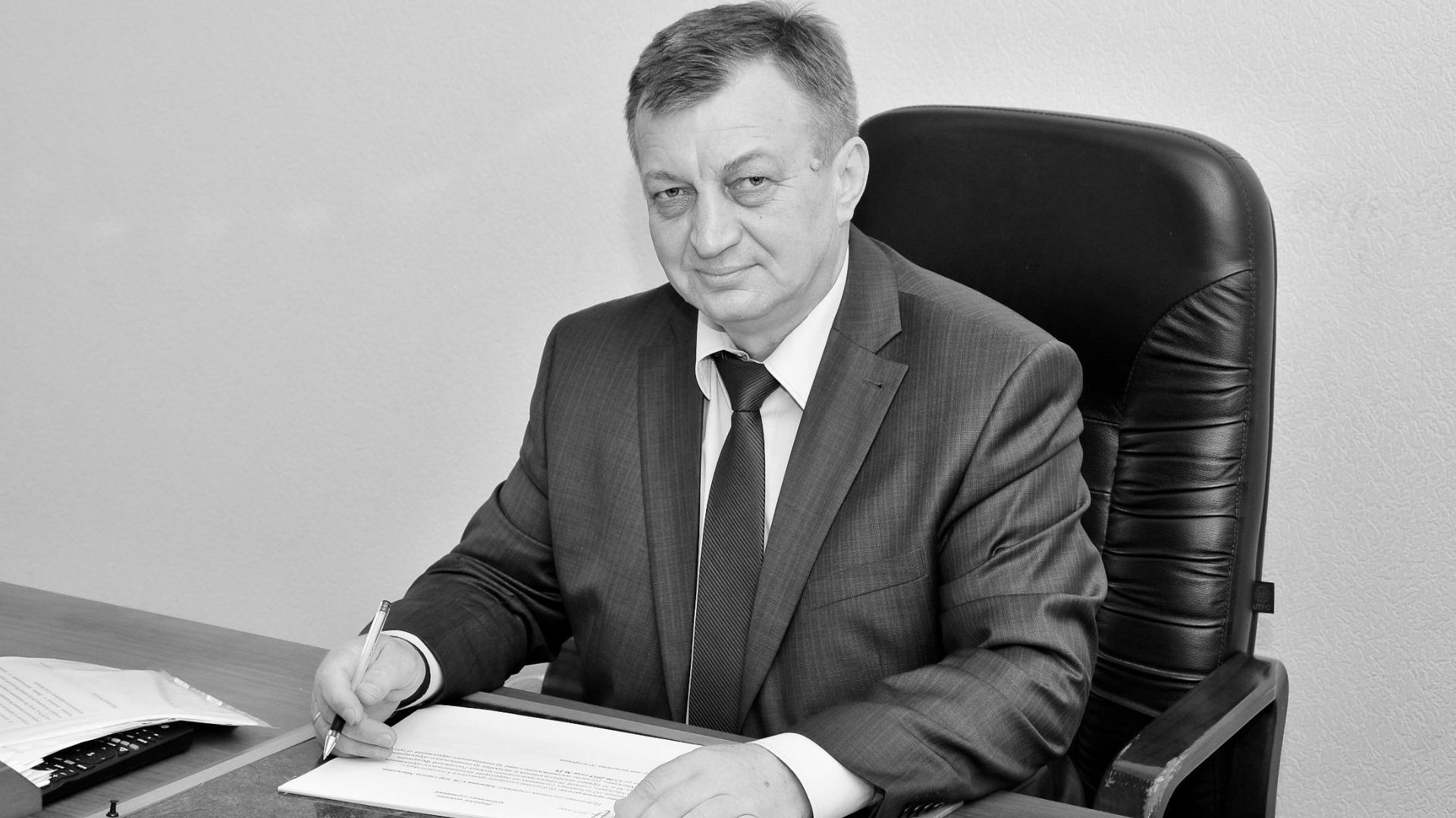 В память об Александре Малашевском — первом заместителе мэра и настоящем хозяйственнике смотреть онлайн