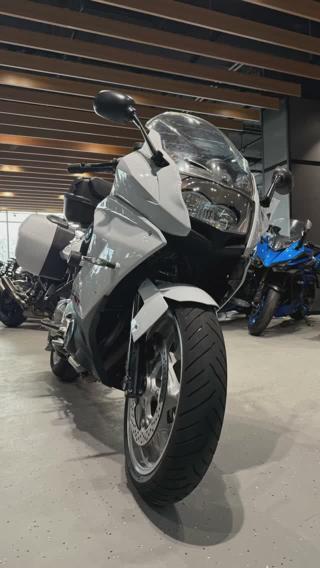 BMW F 800 GT (2013)  VIN: WB10B0302DZ045560
