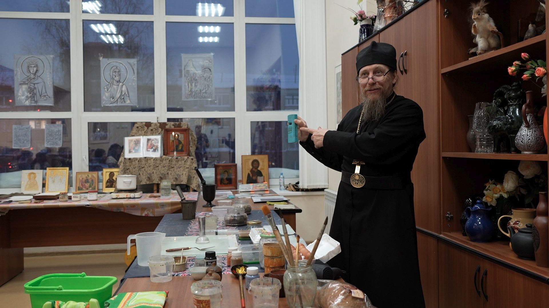 О технике иконописи - с молодежью. ТК «Первый Советский» смотреть онлайн