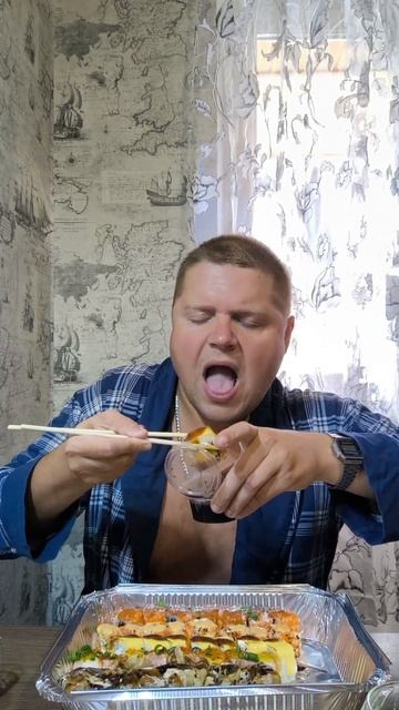 Дегустация сэт роллов за 1590 рублей