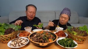 Корейская говядина,жареные грибы,приправленный шпинат и острая КИМЧИ мукбанг