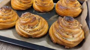 Мед, Сгущенка и Орехи: Идеальный Рецепт Булочек к Чаю для Всей Семьи