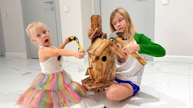 СОФИЯ И НИКА СТРОЯТ ДОМ ДЛЯ ПТИЦ🐦 СОФУНЬЯ ШАЛУНЬЯ смотреть онлайн