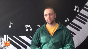 Актер театра и кино Максим Беляев | Портрет на фоне