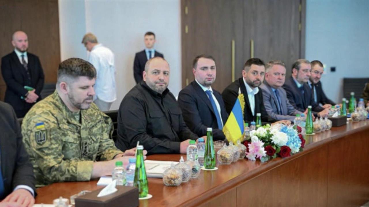 В Абу-Даби второй день нового раунда переговоров по безопасности в формате Москва - Вашингтон - Киев смотреть онлайн