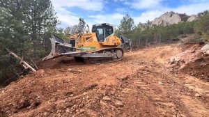 Бульдозер 𝐋𝐢𝐞𝐛𝐡𝐞𝐫𝐫 𝟕𝟒𝟔 в Работе 📸