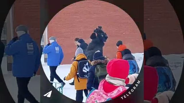 Видео кружок Я заснял где-то в 10:00 начали приезжать новости