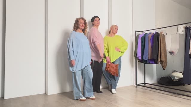 ЭТИ новинки разбирают первыми! Обзор новой коллекции смотреть онлайн