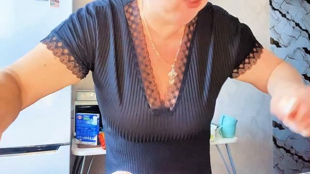 Побежала за ПОРОШКОМ и чуть не забыла его купить🤭/ Думаю приготовить ПП БОРЩ/ Куры вышли на 700 р🙄 смотреть онлайн