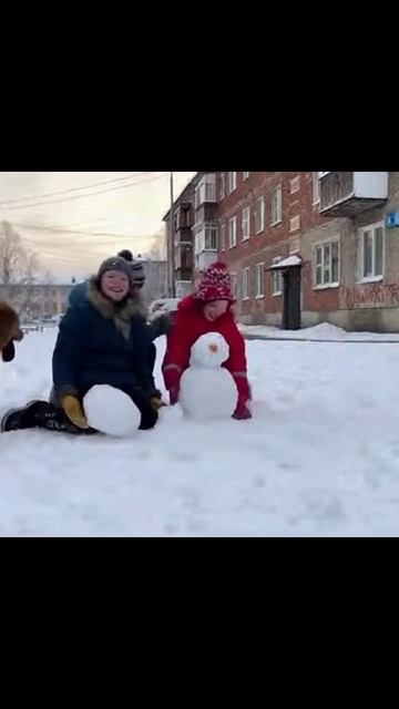 дети снег зима