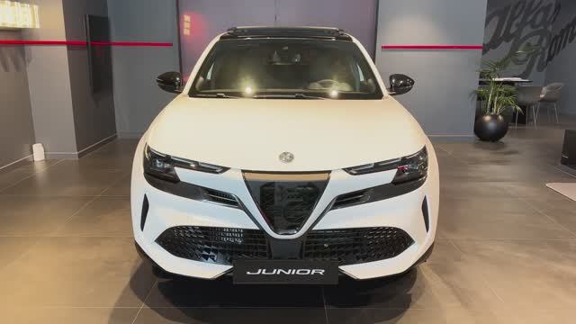 Alfa Romeo Junior 2026 обзор смотреть онлайн