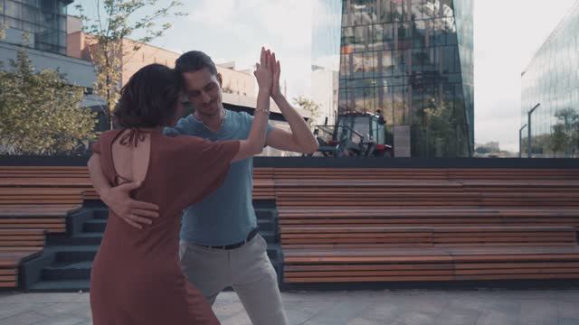 Алексей Воротников и Екатерина Горяная. "FACE MYSELF". Modern Swing/West Coast Swing смотреть онлайн