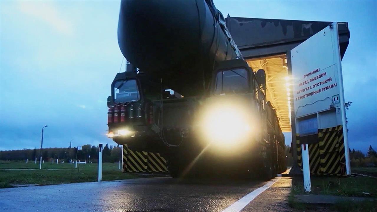 Китай выражает сожаления в связи с прекращением действия ДСНВ. смотреть онлайн