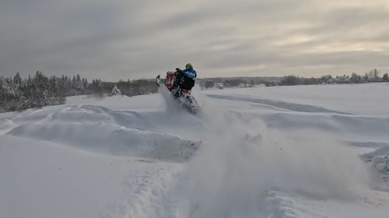 Прогулка на снегоходах 01,2026