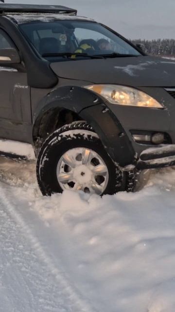 ❗Мы прокололи все колеса❓ Или спустили их специально? #4×4 #внедорожник #автолайфхак #авто #автомоби