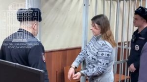 Москвичка напилась и всю ночь звонила в 112, угрожая взорвать Красную площадь и сжечь Ленина